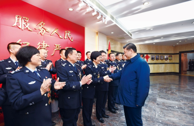 习近平讲述的法治故事