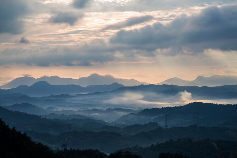 山峦叠嶂