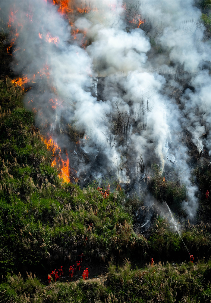 《偏向火山行》+剑斗镇_GZY0795.jpg