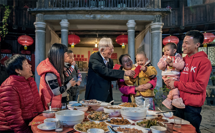 年夜饭+张炜+13507523005.jpg