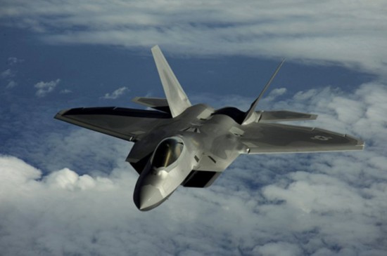 美国宣布无限期停飞f22猛禽战斗机