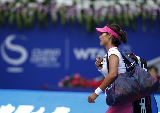 东南网 体育滚动新闻 > 正文     10月2日,中国选手李娜在比赛后离场.