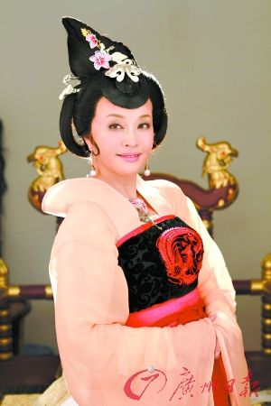 刘晓庆16年后再演武则天,依然女皇范十足.