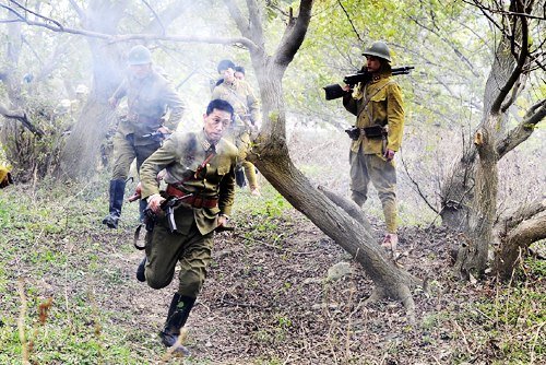 石凉特种兵造型曝光《决战桂林》上演碟中谍