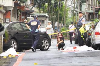 新北市新店区昨天清晨发生2死2伤凶杀案,两名死者陈尸现场,死状极惨