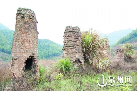 土高炉群成为一个时代的历史见证(南靖县书洋镇文化站供图)(来源:东南