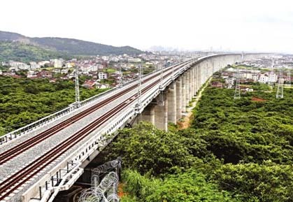 最美高铁隐在青山绿水间 向莆铁路穿越七大景区