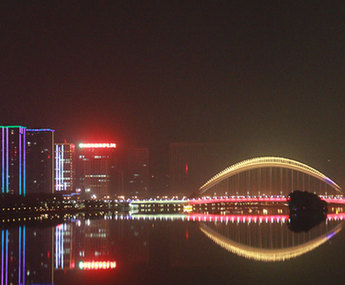 “网聚魅力山西”采访团参观汾河夜景