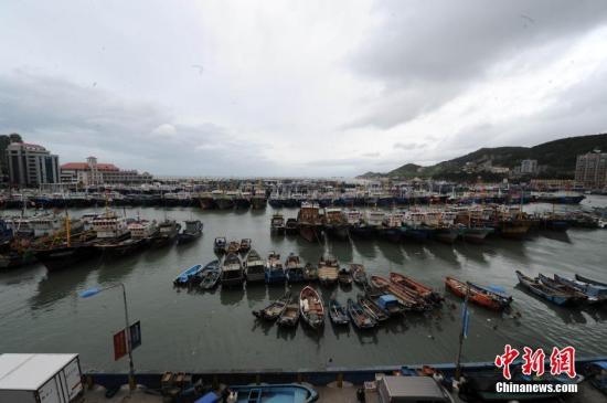 “尼伯特”减弱为台风　携狂风暴雨袭闽10日离开