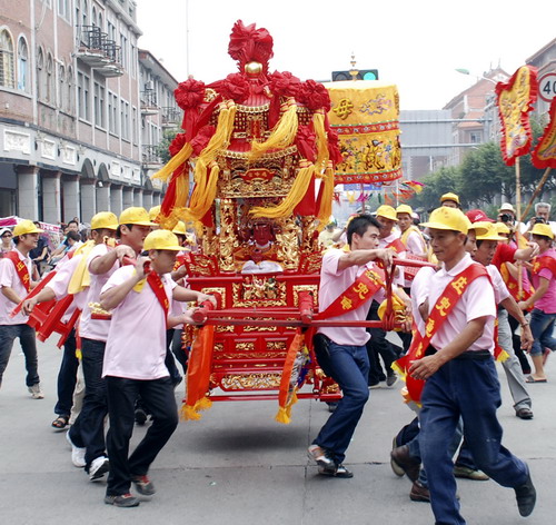 泉州蟳埔女和妈祖绕境巡安-1.jpg