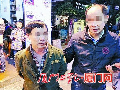 春节假期扒窃高发 民警送上反扒锦囊